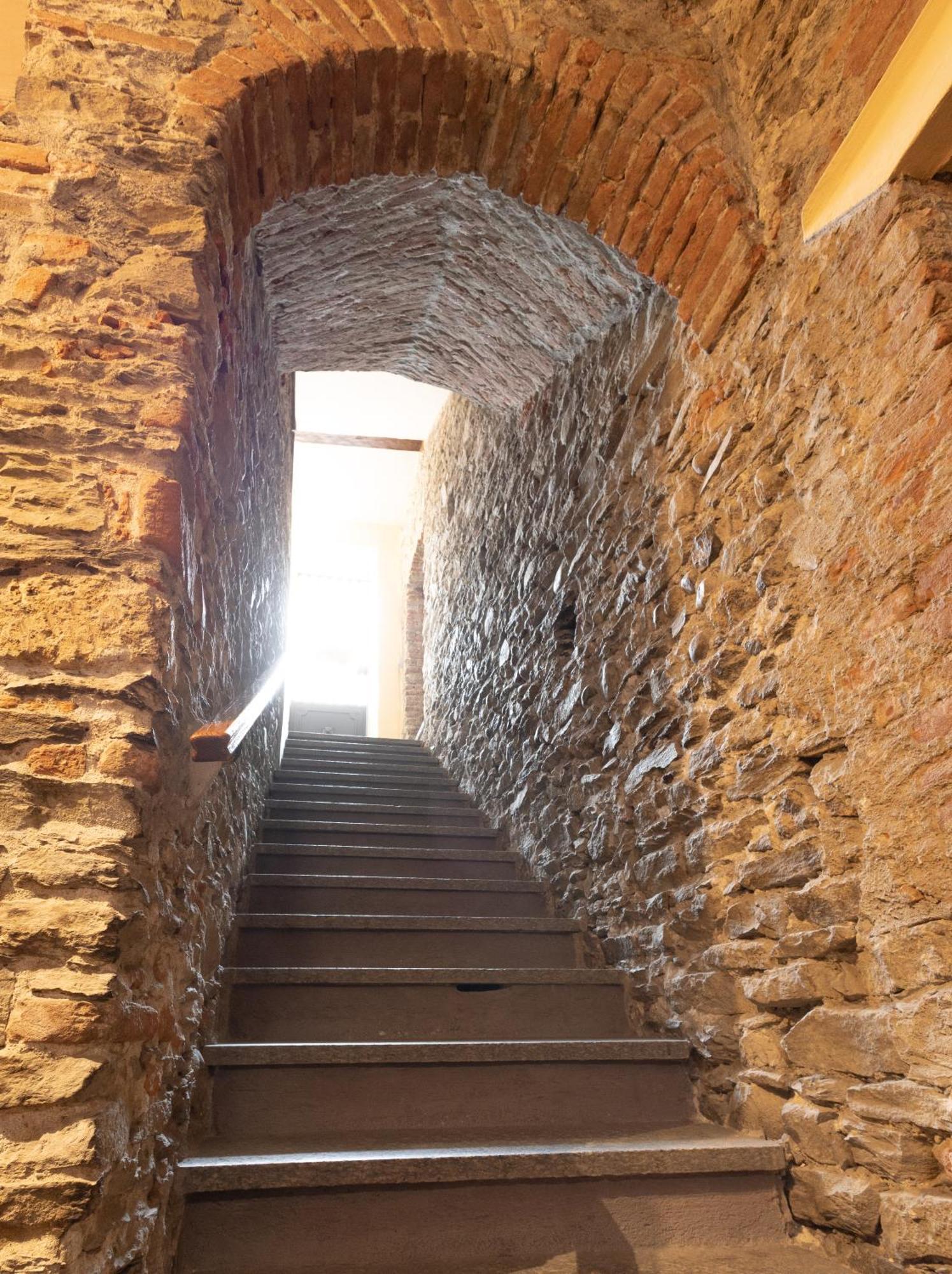 Maison Aubert In Centro Storico Аоста Екстериор снимка